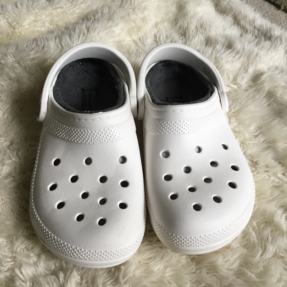CROCS White Classic Slip-On Clogs